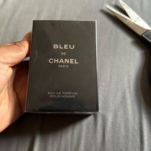 CHANEL Bleu de Chanel Eau de Parfum - Black